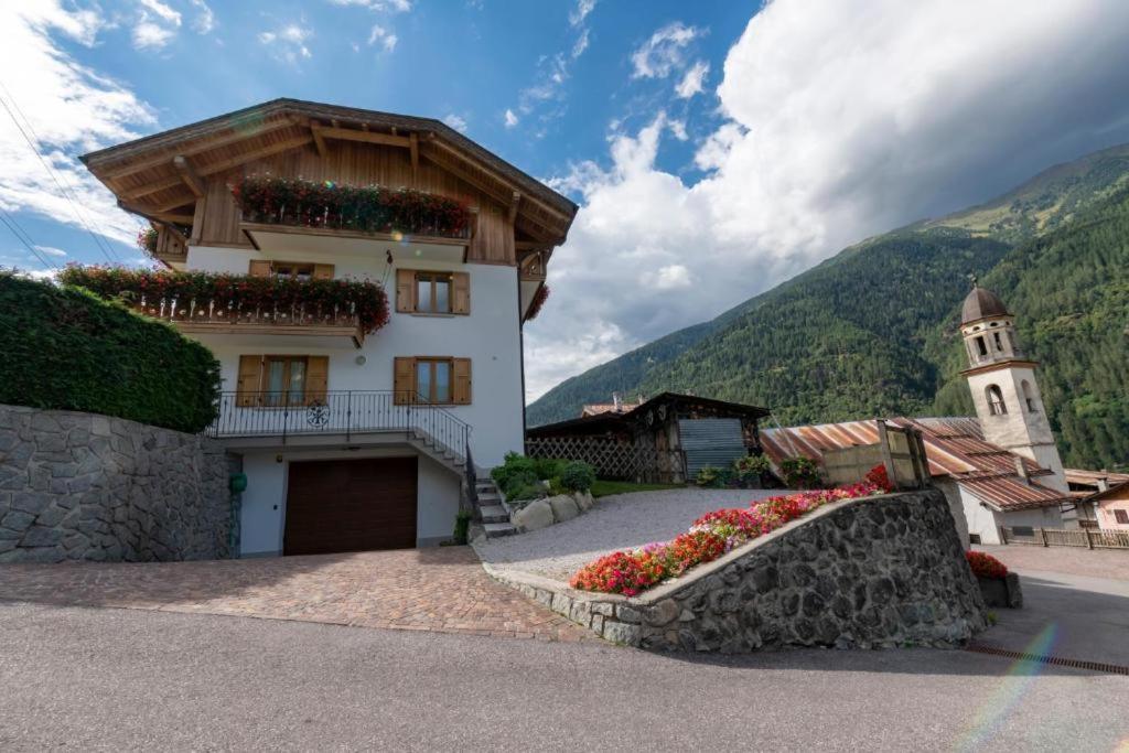 Appartamento Mansarda Patrizia E Franco Val Di Sole 코메차두라 외부 사진